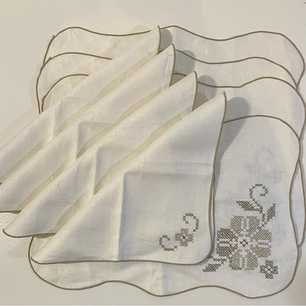 Set of 4 Handmade Embroidered Linen Placemats and Matching Napkins